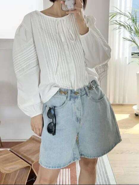 New 2024 Summer Denim For High Waist Sky Blue Color Wide Leg Buttons Streetwear Loose Jean Shorts Women XJ260206