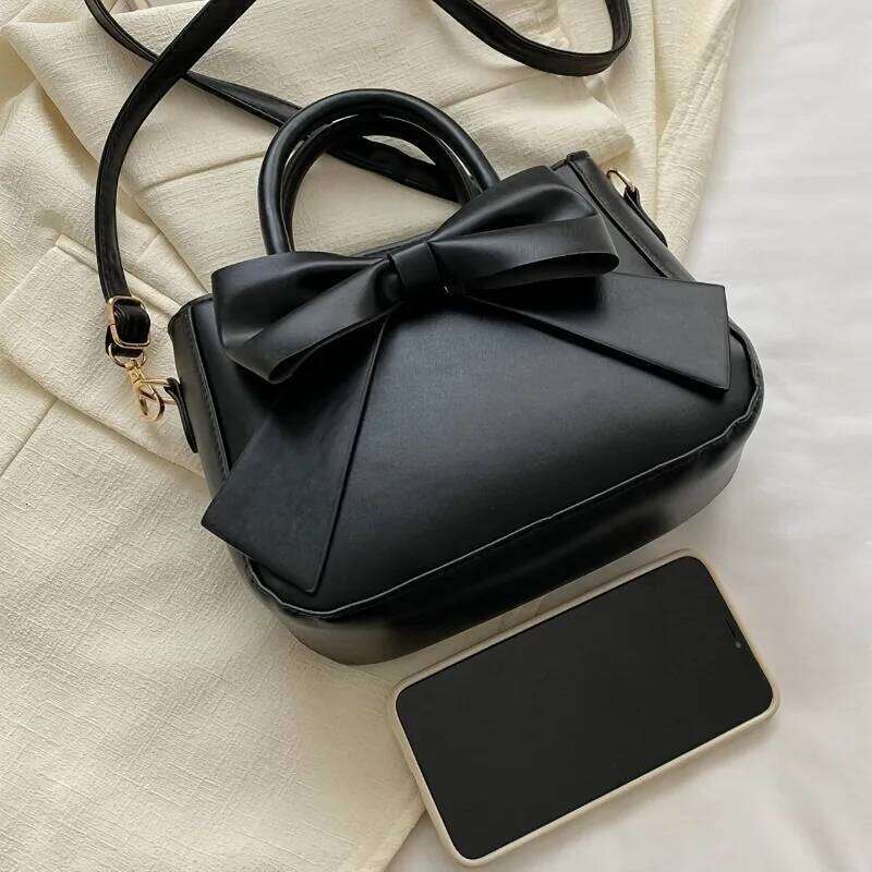 Elegant Black Bow Decorative Handbag Shoulder Crossbody Bag with Golden Hardware and Detachable Horizontal Strap, Stylish Daily Y260205