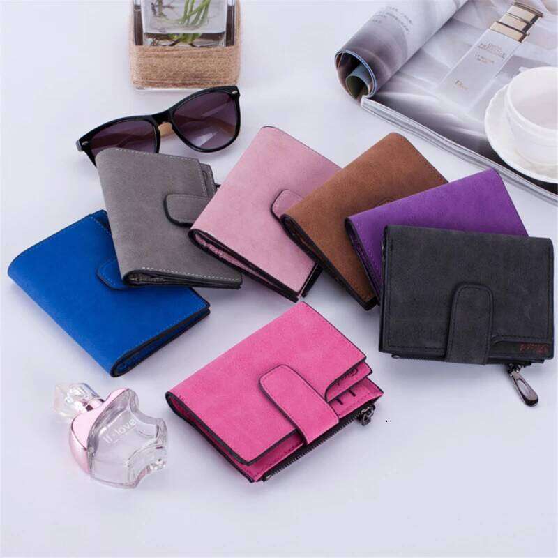 New Women's Short Wallet Made of PU Leather Female Card Holder Foldable Portable Lady Coin Purses Y260206