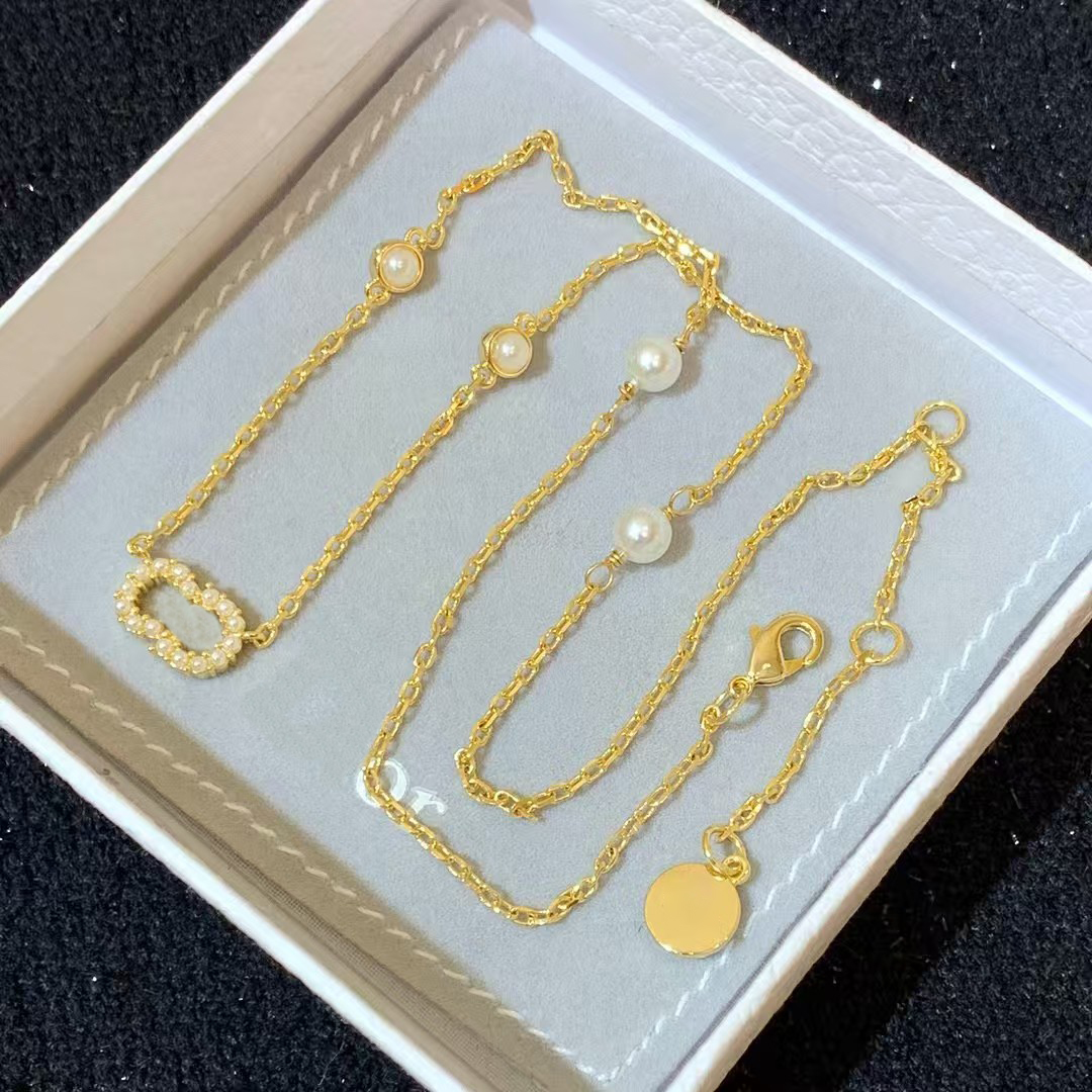 High Version D necklace 18K Pearl diamond Stainless designer pendant necklace Jewelry Set Butterfly Bracelet Gift adjustable choker Wristband