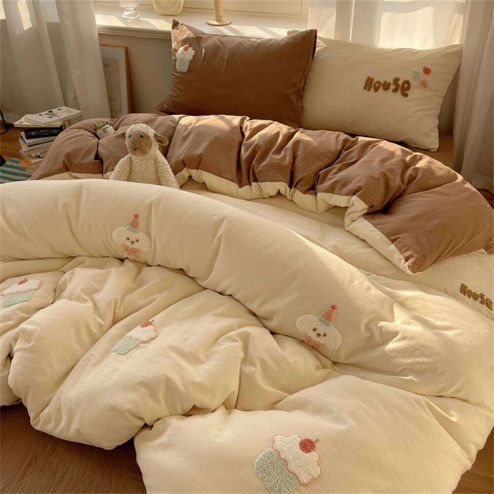 Cute Towel Embroidery Duvet Soft Comforter Cover with Pillowcase Bed Sheet Four Piece Sets Home Decoration Bedding Set XJ260206