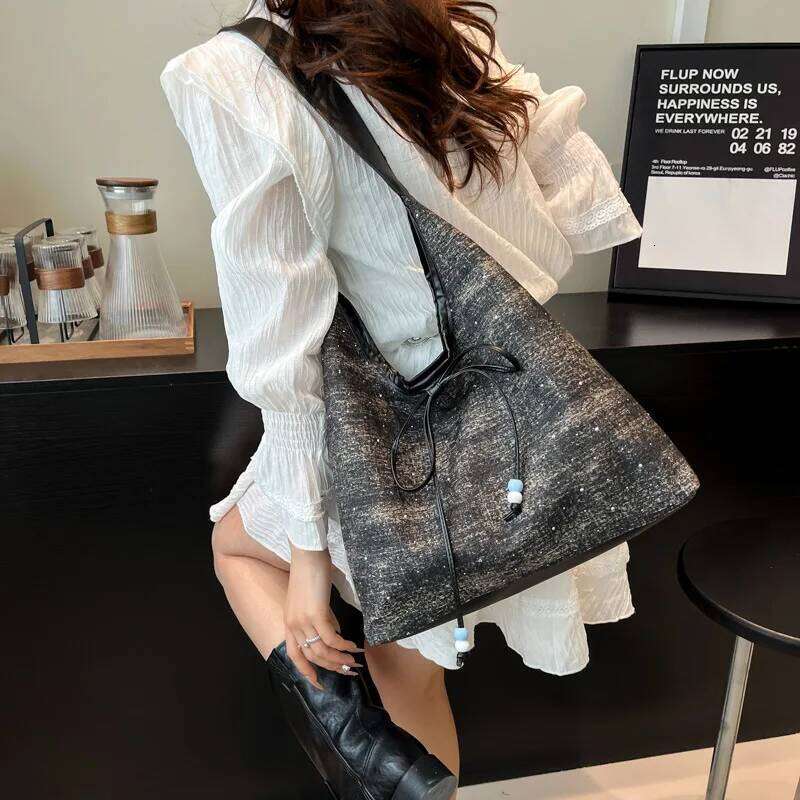 Fashion Design Women Denim Shoulder Bags Large Capacity Student Ladies Pu Underarm Bag Simple Portable Female Tote Handbags Y260205