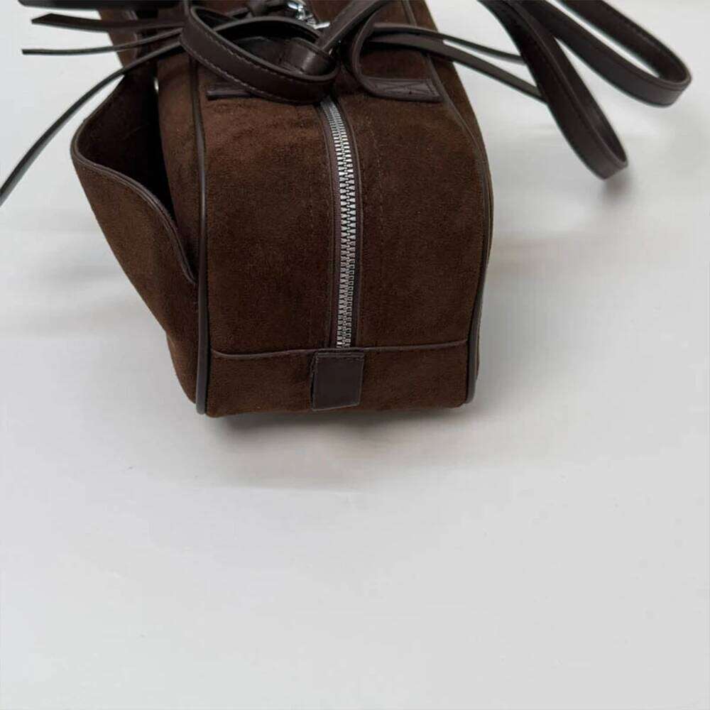 Retro Hand-Held Bowling for Women's Autumn and Winter New Fashion Trend Suede Underarm Bag, Niche Commuting Bag Y260205