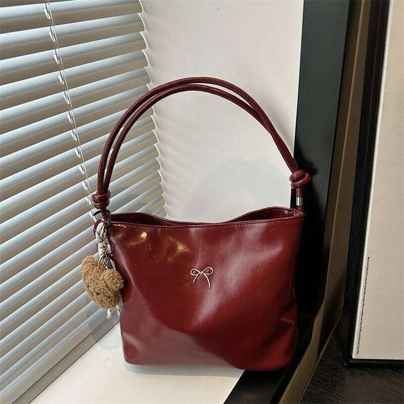 Casual Bow Pu Shoulder Bags for Women Large Capacity Commuter Ladies Messenger Bag Simple Girls Handbags Tote with Plush Pendant Y260205