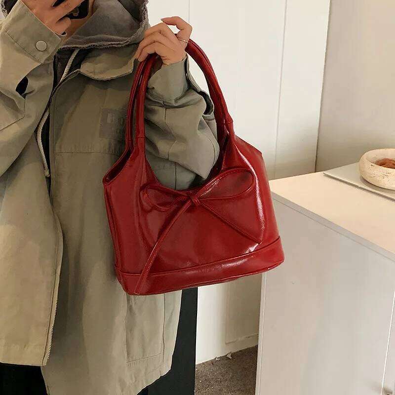Korean Style Bow Decorated Niche PU Tote New Spacious Underarm Crossbody Bags Commuter Versatile Hand Carry Shoulder Bag Y260205
