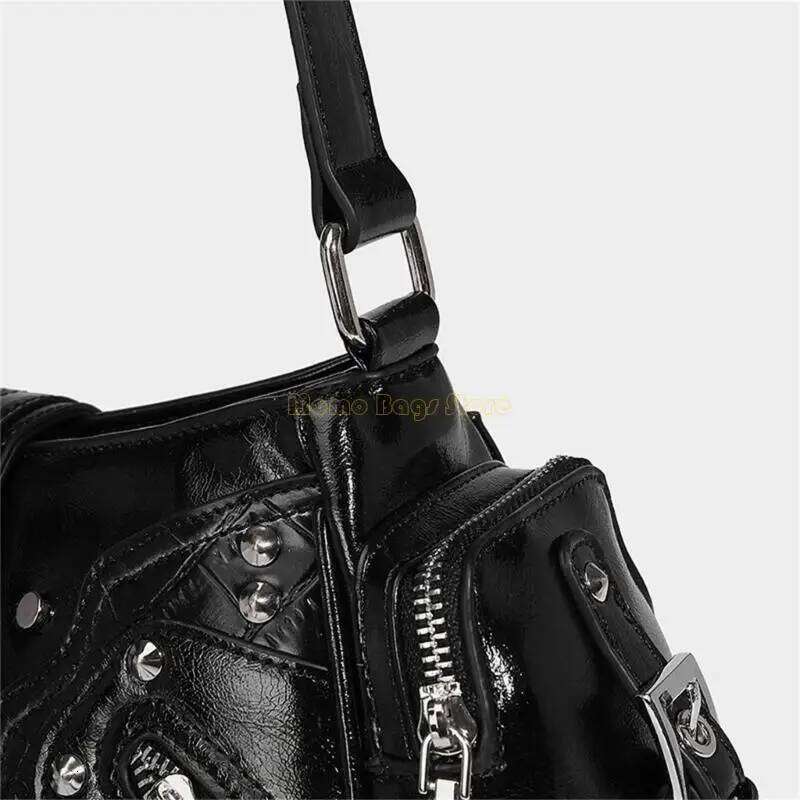 X90D Women Rivets Armpit Retro Shoulder Commuting Multi-Pockets Crossbody Bag for Everyday Y260205