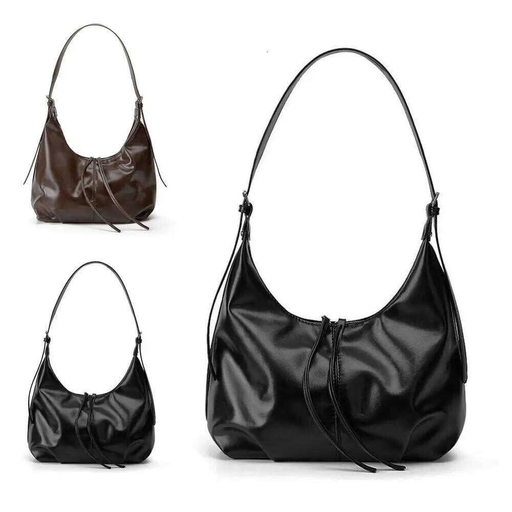 Korean Style tote bag Large Capacity Women's Crossbody Casual Retro Single Shoulder Commuter Underarm Bag Y260205