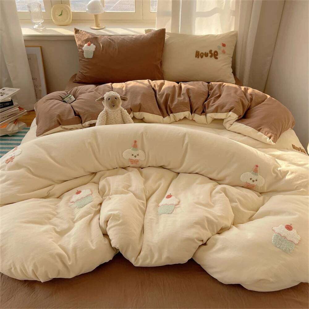 Cute Towel Embroidery Duvet Soft Comforter Cover with Pillowcase Bed Sheet Four Piece Sets Home Decoration Bedding Set XJ260206