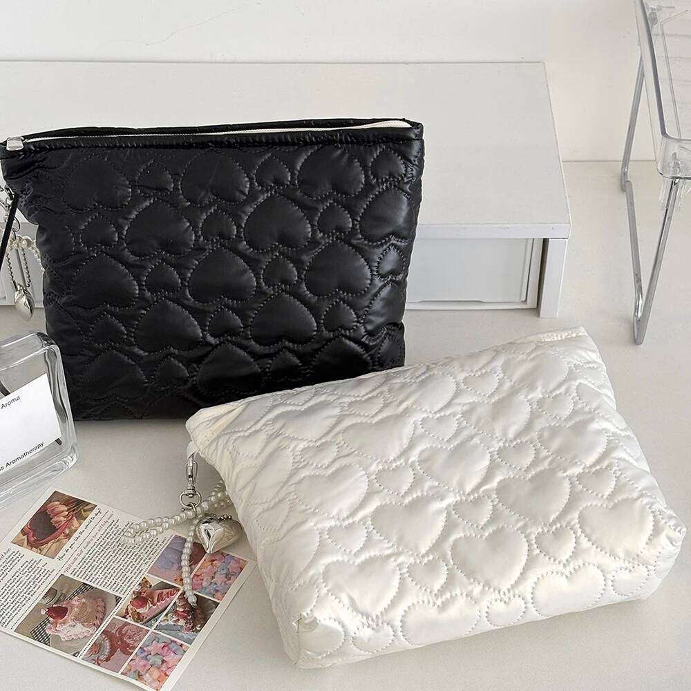 Heart Large Capacity Waterproof Women Makeup Handbag Travel Cosmetic Toiletry Storage Pouch Elegant Square Zipper Bag Y260206