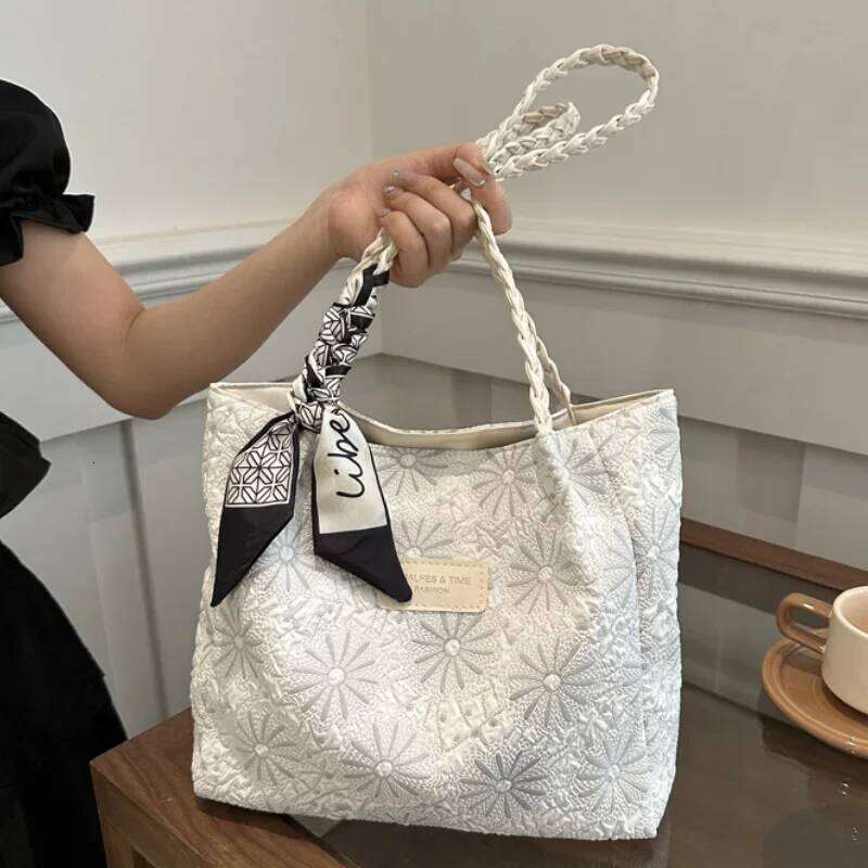 Niche National Style Embroidery Flower Shoulder Summer Autumn Ribbon Decoration Handle Women Casual Commuter Tote Bag Z260207 - view 4
