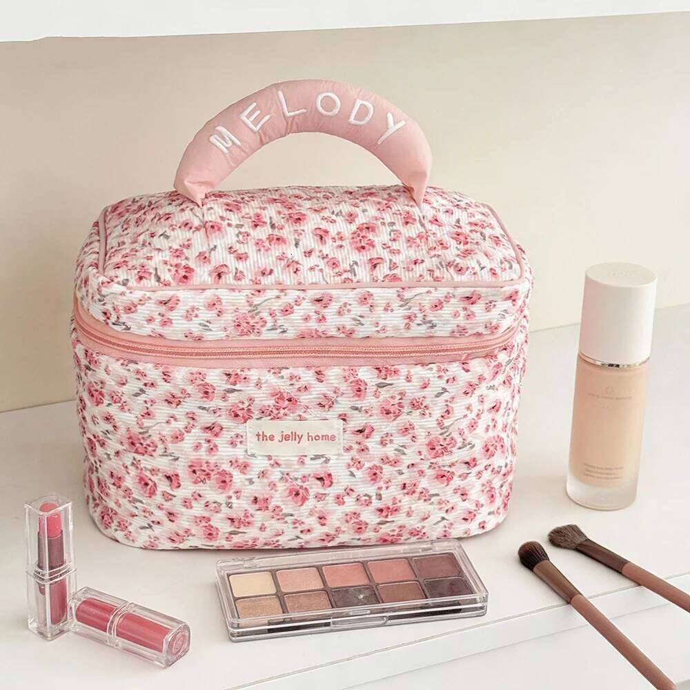 Airfriend Women'S Pink Small Makeup Woman Toilet Flower Travel Pouch Vanity Quilted Cosmetic Bag Y260206