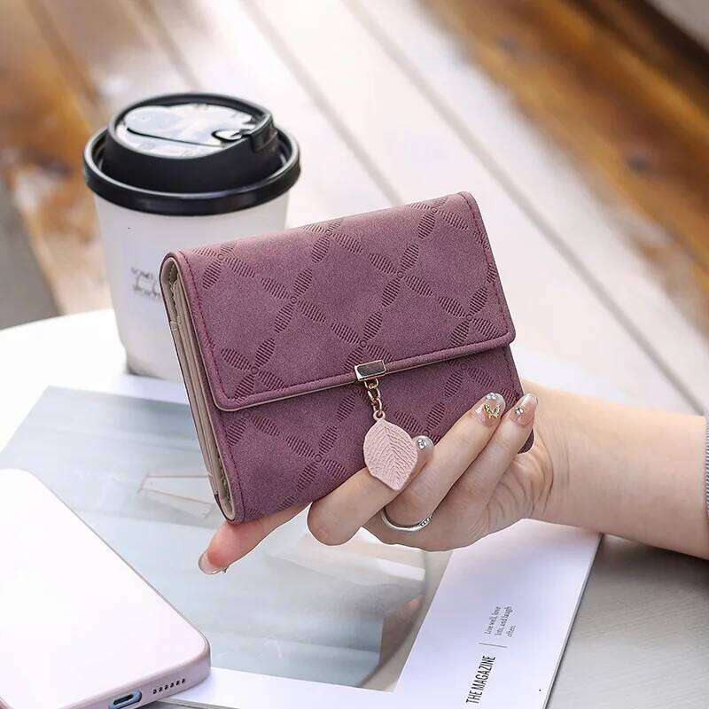 Hot Women's plaid buckle leaf pendant three-fold multi-functional fashion all-match folding short small square bag party Tra Y260206