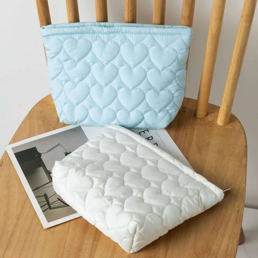 Fashion Korean Large Capacity Cosmetic Bag Women Soild Heart Quilting Handbag Portable Travel Lipstick Makeup Storage Bags Y260206
