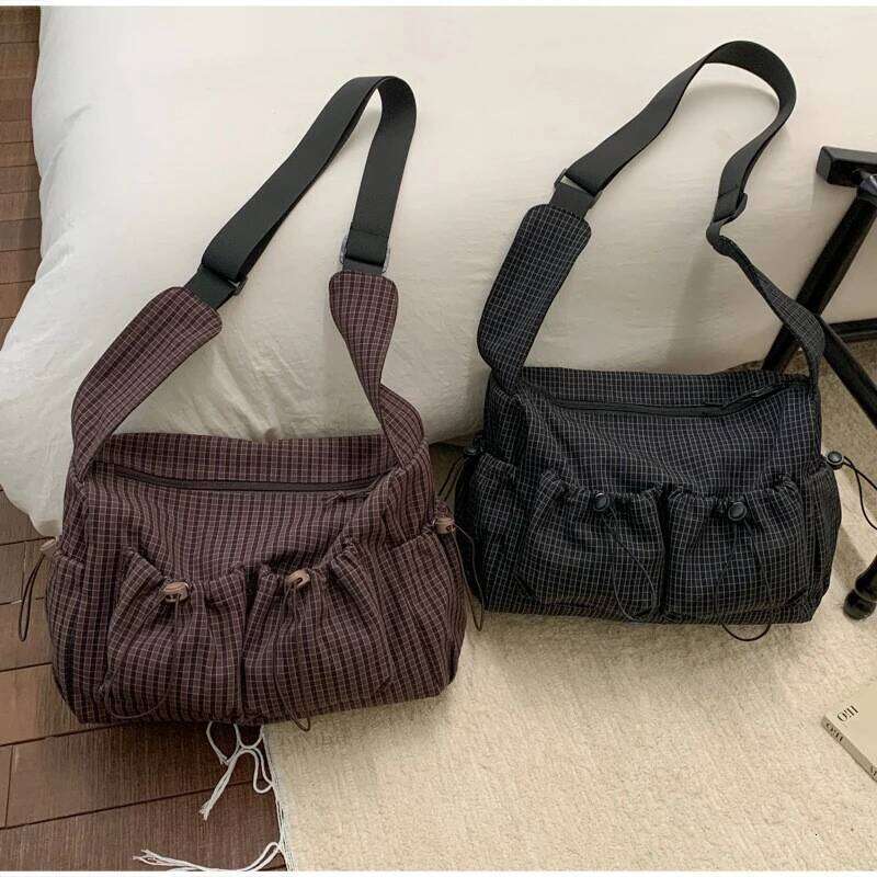 Korean Nylon Fashion Simple Plaid Zipper Tote Drawstring Pleated Cloud New Commuter Crossbody Shoulder Bag Z260207