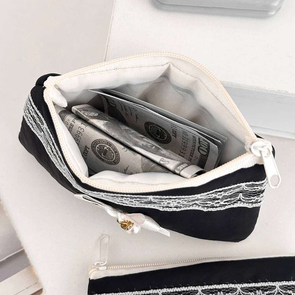 Lace Storage Bags Cute Purses for Woman Lipstick Pouch Makeup Travel Mini Cosmetic Bag Y260206