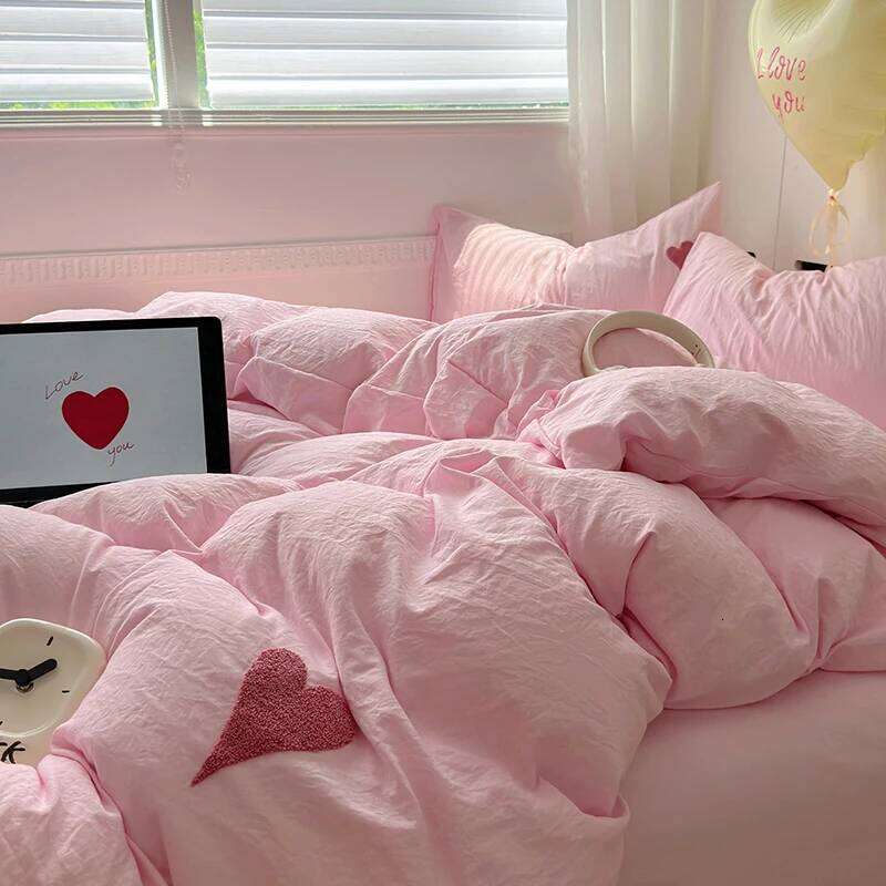 Cute Pink Heart Bedding Ins Nordic Embroidery Bed Sheet Of Four Pieces Home Luxury Duvet Cover Set For Girls XJ260206