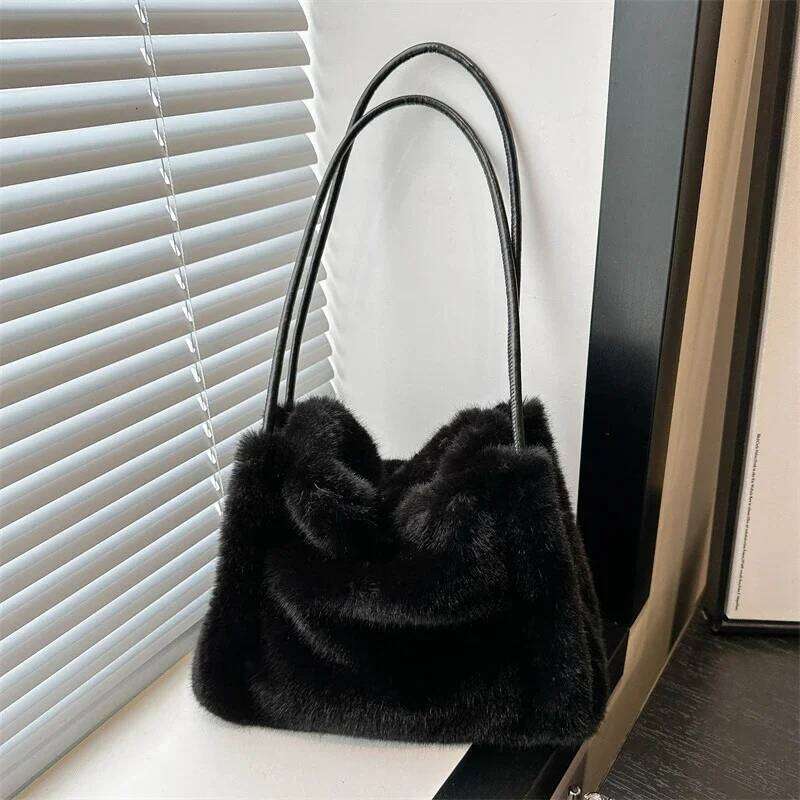 NEW Autumn Winter Plush Handbag Versatile Solid Color Crossbody Shopping Bag Women New Design Chain Messenger Bags Y260205