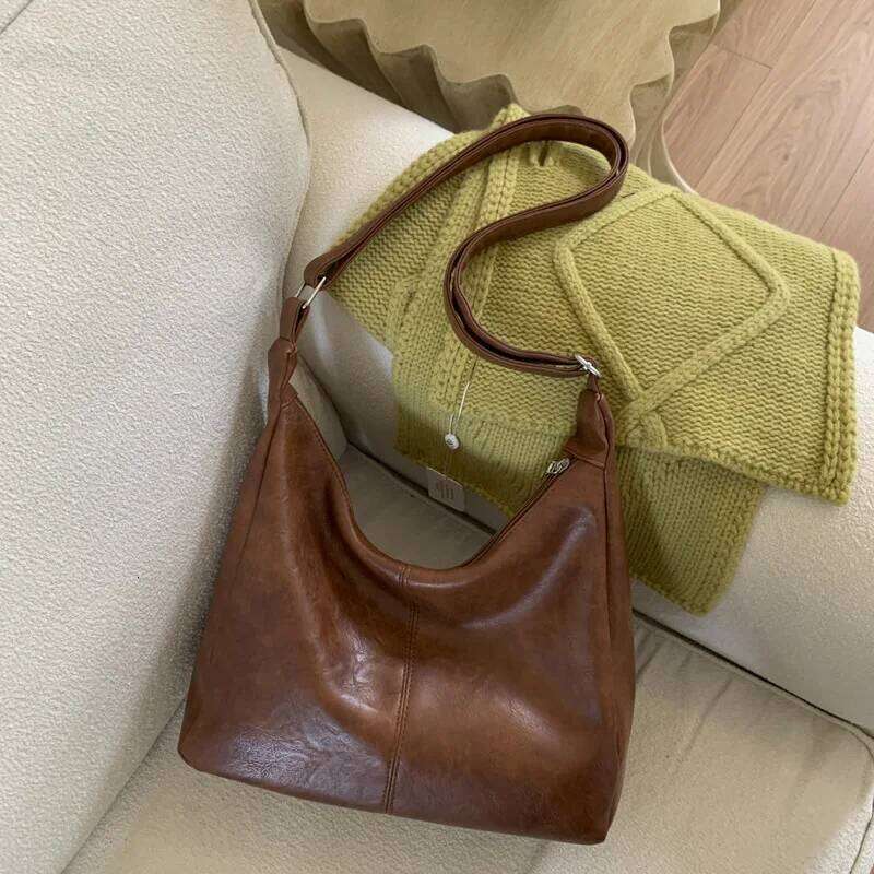 Versatile Commuter Large Capacity Crossbody 2025 New Fashionable PU Leather Premium Texture Single Shoulder Tote Bag Y260204