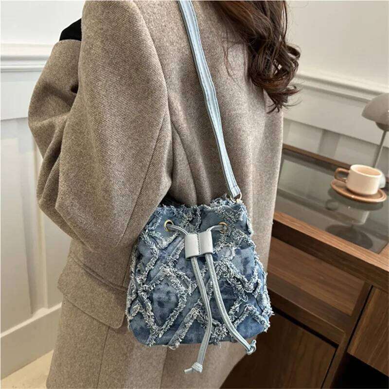 Mini Style Denim for Women Stylish Drawstring New Bucket Cell Phone Bag, Versatile Women's Shoulder Cross Bags Y260205
