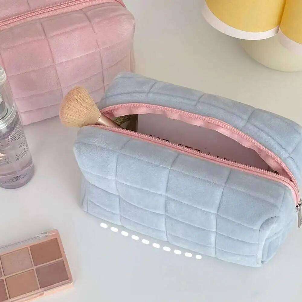 2025 Plush Makeup for Women Portable Travel Small Cosmetic Solid Color Zipper Toiletry Bag Washing Pouch Storage Bags Y260206
