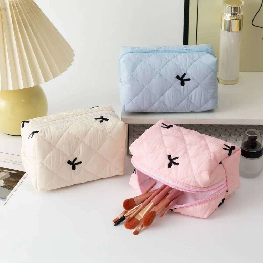Embroidered Bow Cosmetic Bag Cotton-filled Quilted Large Capacity Makeup Pencil Case Sanitary Napkin Storage Bags Y260206