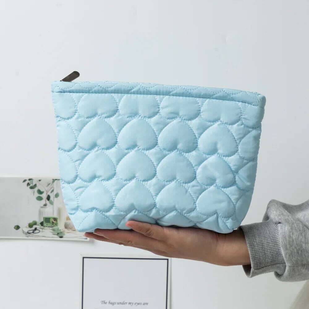 Fashion Korean Large Capacity Cosmetic Bag Women Soild Heart Quilting Handbag Portable Travel Lipstick Makeup Storage Bags Y260206