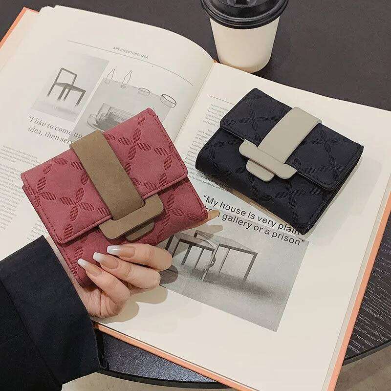 2024 New Women Fashion Leather Bifold Short Wallets Female Luxury Designer Small Purse Zipper Card Holder Coin Pockets Y260206