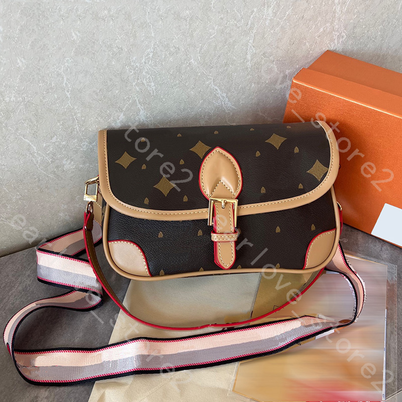 Vintage Print Crossbody Bag For Women Designer Baguette Bag Stylish Flap Shoulder Bags Totes Purse Underarm Bag With Wide Strap DPD2602071