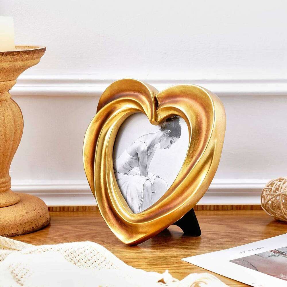 1PC, European golden cream heart-shaped three-dimensional pattern decorative frame, suitable for family photo display S260205