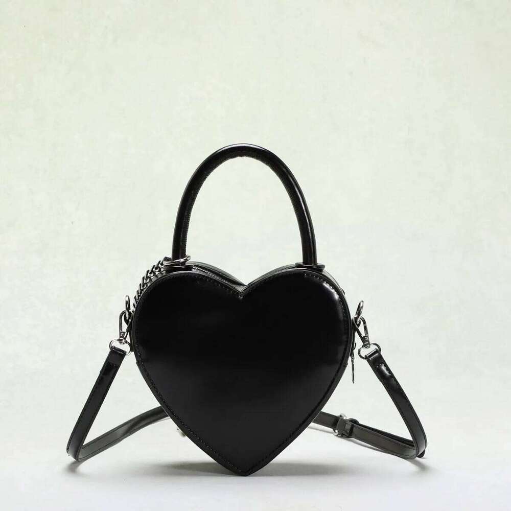 Women shoudler bag Fasion Women's Creative Poker Printed Chain Heart shaped Love Handheld Crossbody Bag Y260205