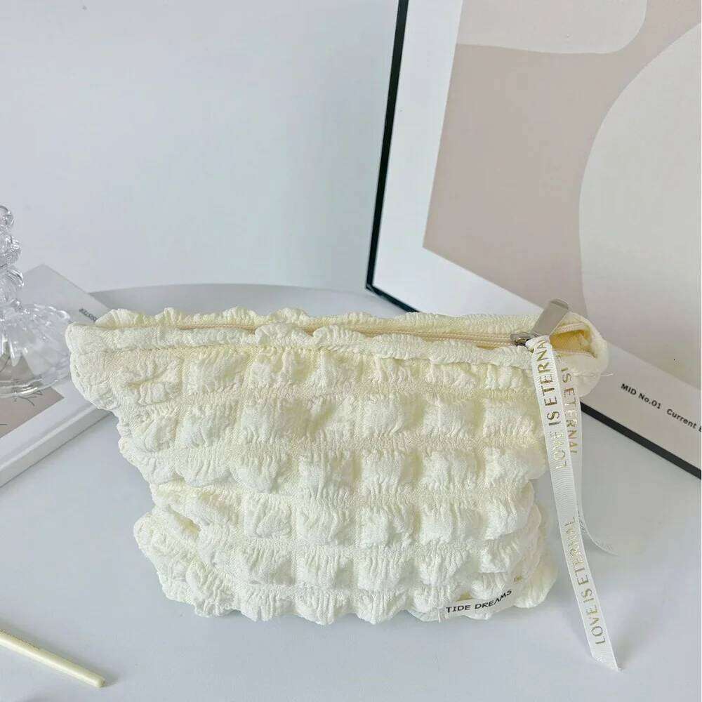 Ins Cute Candy Bubble Women Makeup Storage Bag Portable Cosmetic Tolietry Pouch Ladies Cloud Travel Organizer Zipper Bags Y260206
