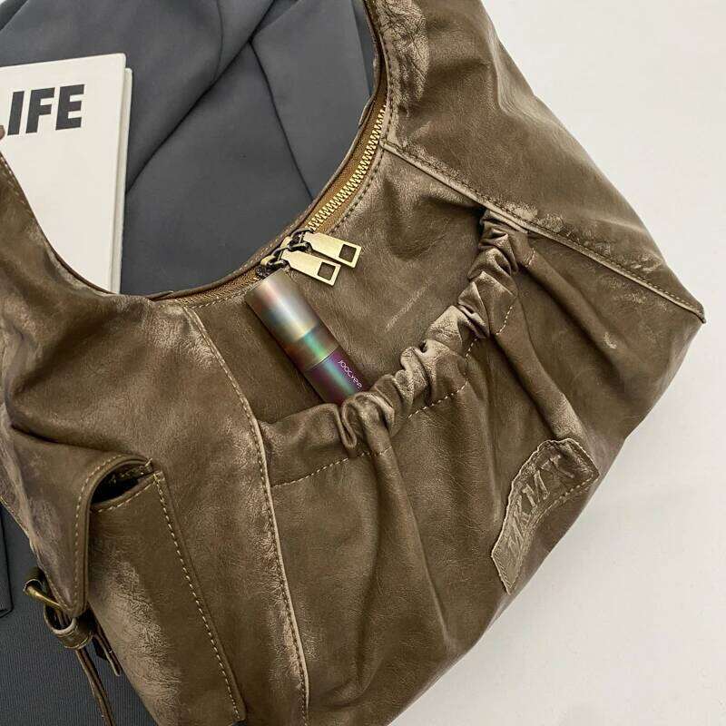 Distressed Vintage Shoulder Bags For Women Pleated Design Large Capacity Retro Hobo Bag 2024 Winter New Designer Handbags Luxury Y260205
