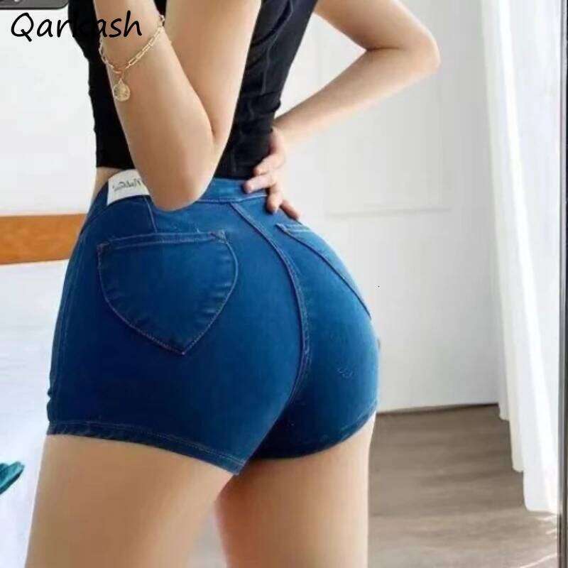 European Style Shorts Women Slim Solid Sexy Streetwear New Trendy 3 Colors Summer Ladies Clothing Comfortable Simple Retro Chic XJ260206