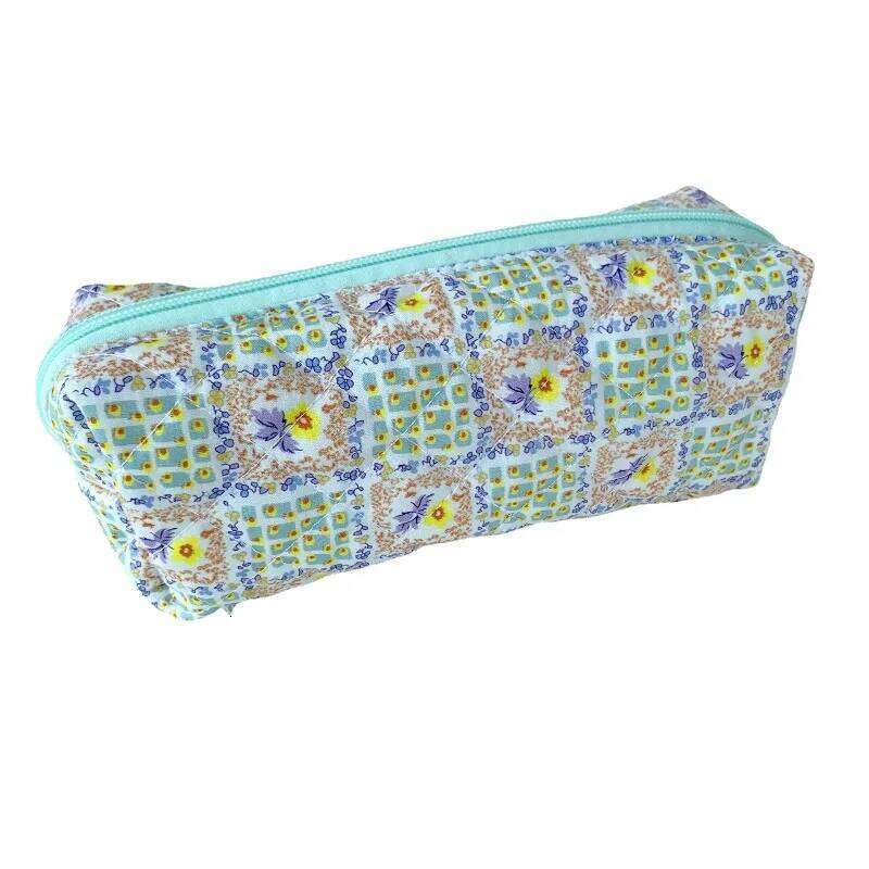 Green floral quilted large-capacity cosmetic portable storage toiletry cotton pencil makeup brush bag for female Y260206