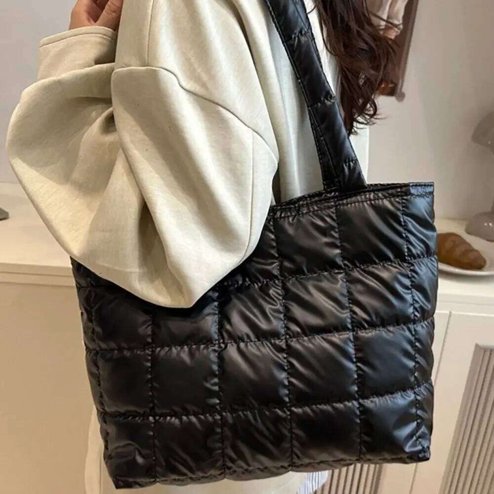 Fashion Solid Color Shoulder Large Capacity Down Cotton Padded Quilted Tote Bag Underarm Bags Winter Y260205