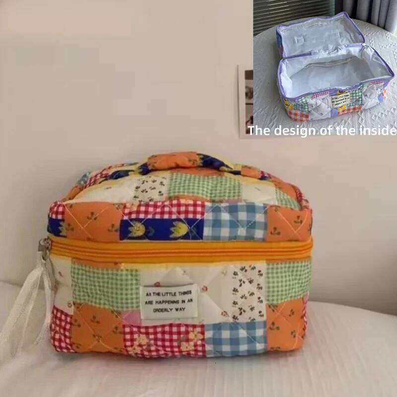 Large Capacity Cartoon Printed Ladies Cosmetic Bag Fashion Portable Women's Storage Makeup Bags Sweet Soft Fabric Female Handbag Y260206