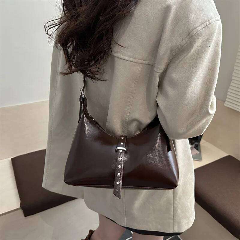 Autumn Vintage PU Hobos Shoulder Bags for Women Versatile Belt Design Ladies Crossbody Bag Simple Solid Color Female Handbags Y260205