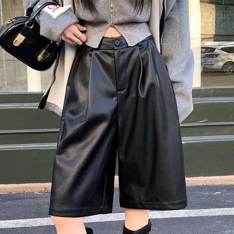 Autumn Winter Vintage Black PU Leather Women's Wide Leg Half Pants Pockets Button High Waist Casual Loose Shorts Female 2025 New XJ260206