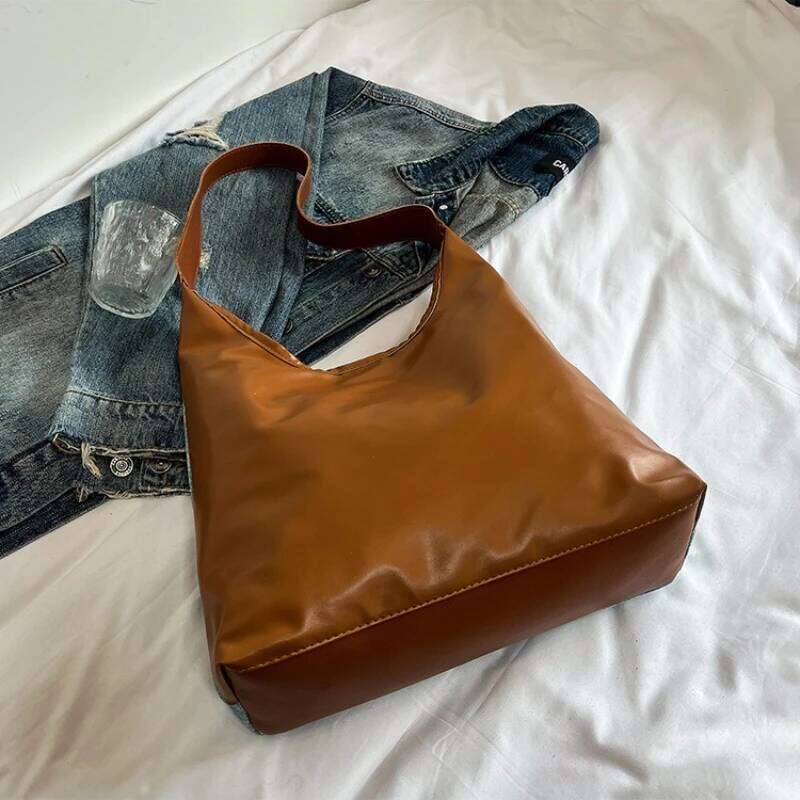 Fashion Design Women Denim Shoulder Bags Large Capacity Student Ladies Pu Underarm Bag Simple Portable Female Tote Handbags Y260205