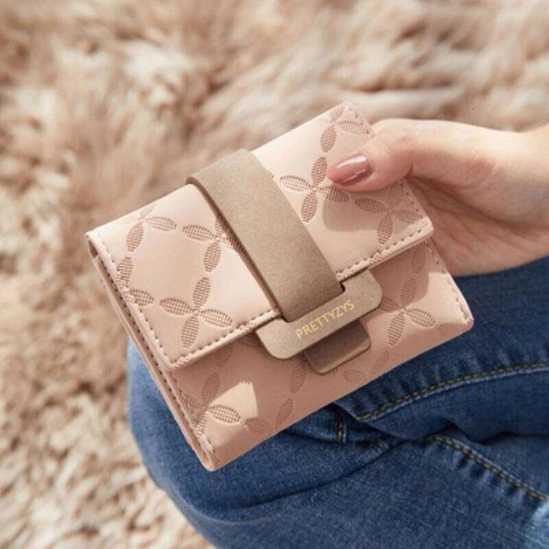 2025 New Women Fashionable Leather Bifold Short Wallets Female Luxury Designer Small Purse Zipper Card Holder Coin Pockets Y260206