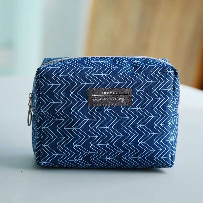 New Cosmetic Cute Mini Portable Carry-on Girls Toiletry Storage Bag Travel Beauty Organizer Flower Purse Makeup Bags Y260206