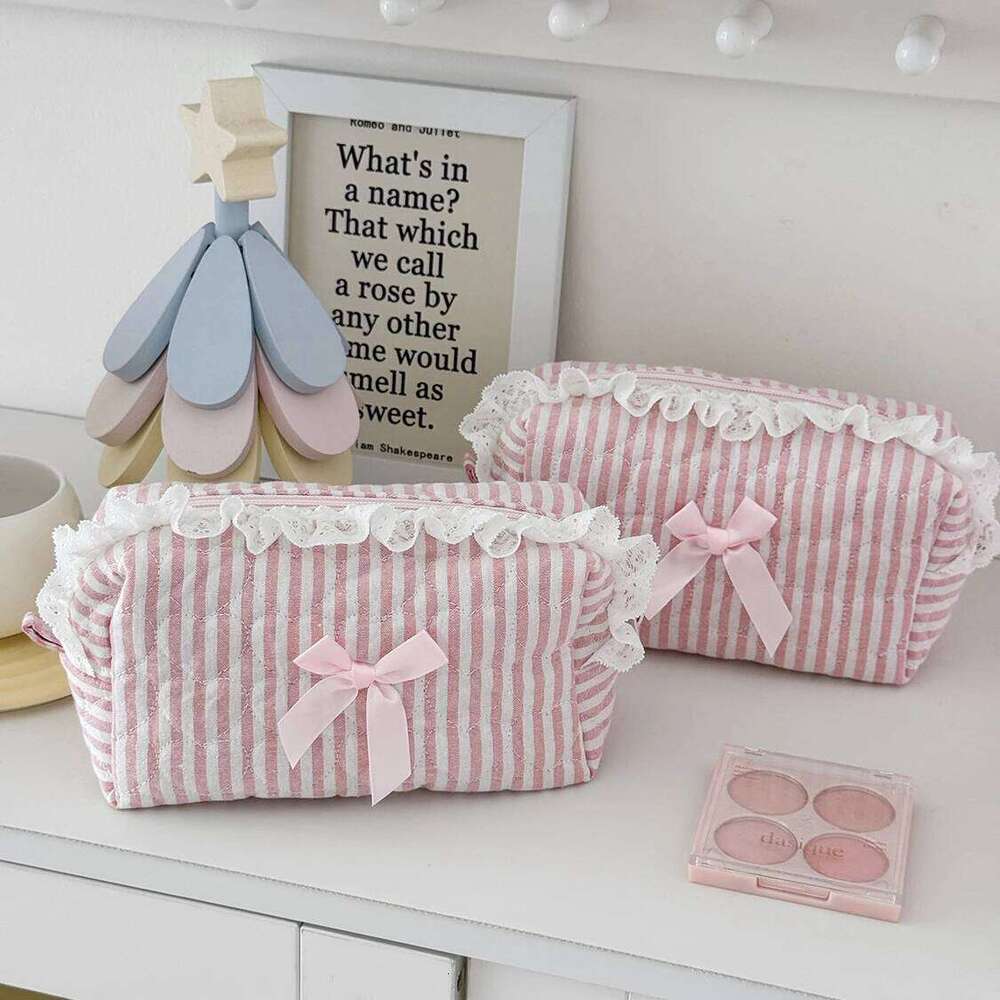 Fashion Lace Bow Women Makeup Bag Large Capacity Cosmetic Toiletry Storage Handbag Portable Travel Organizer Square Zipper Pouch Y260206