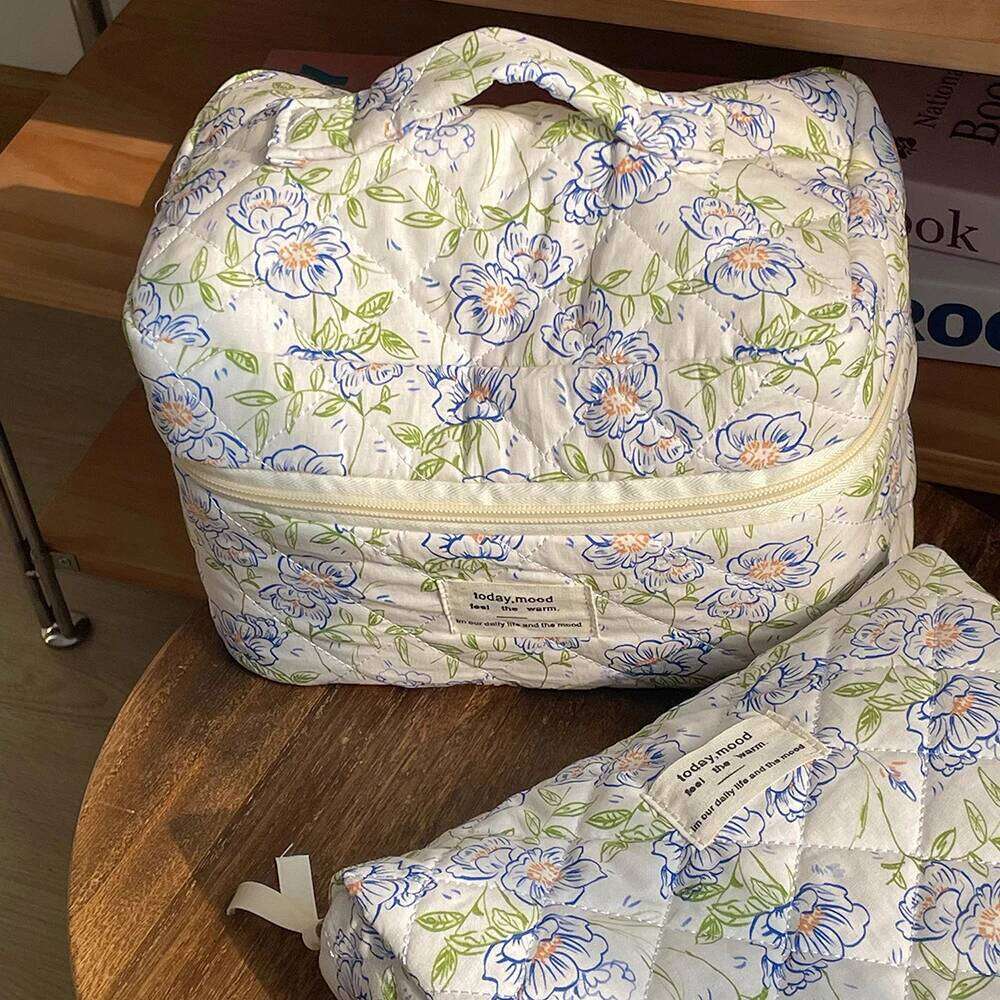 New Vintage Flower Women Cosmetic Portable Makeup Travel Organizer Quilted Handbag Tote Cotton Large Zipper Bag Y260206