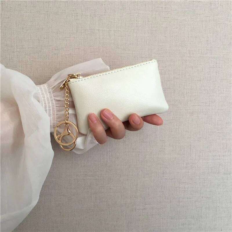 Small zipper change retro oil wax leather women's card thin key bag, red envelope, car keychain. Y260206