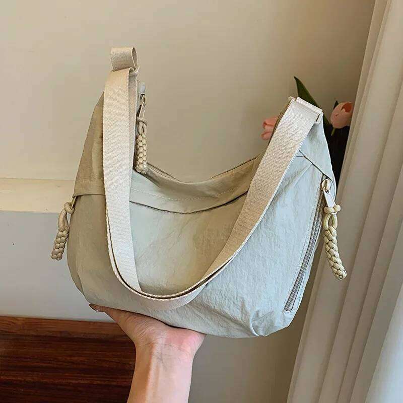 Fashionable and minimalist Korean version dumpling popular this year, new high-quality shoulder bag, large capacity tote cr Y260205
