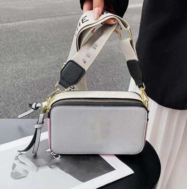 Wallets Designer Women Bags New 2024 Contrast Color Small Square Bag Trend Letter Single Shoulder Messenger Bags Coin Purses 20-12-7cm
