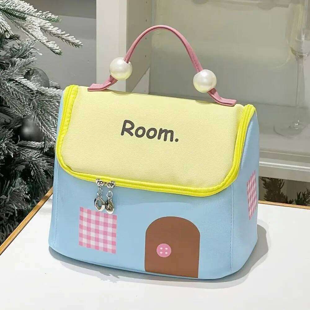 Fashion Small House Makeup Large Capacity Multicolor Storage Wash Bag Travel Y260206