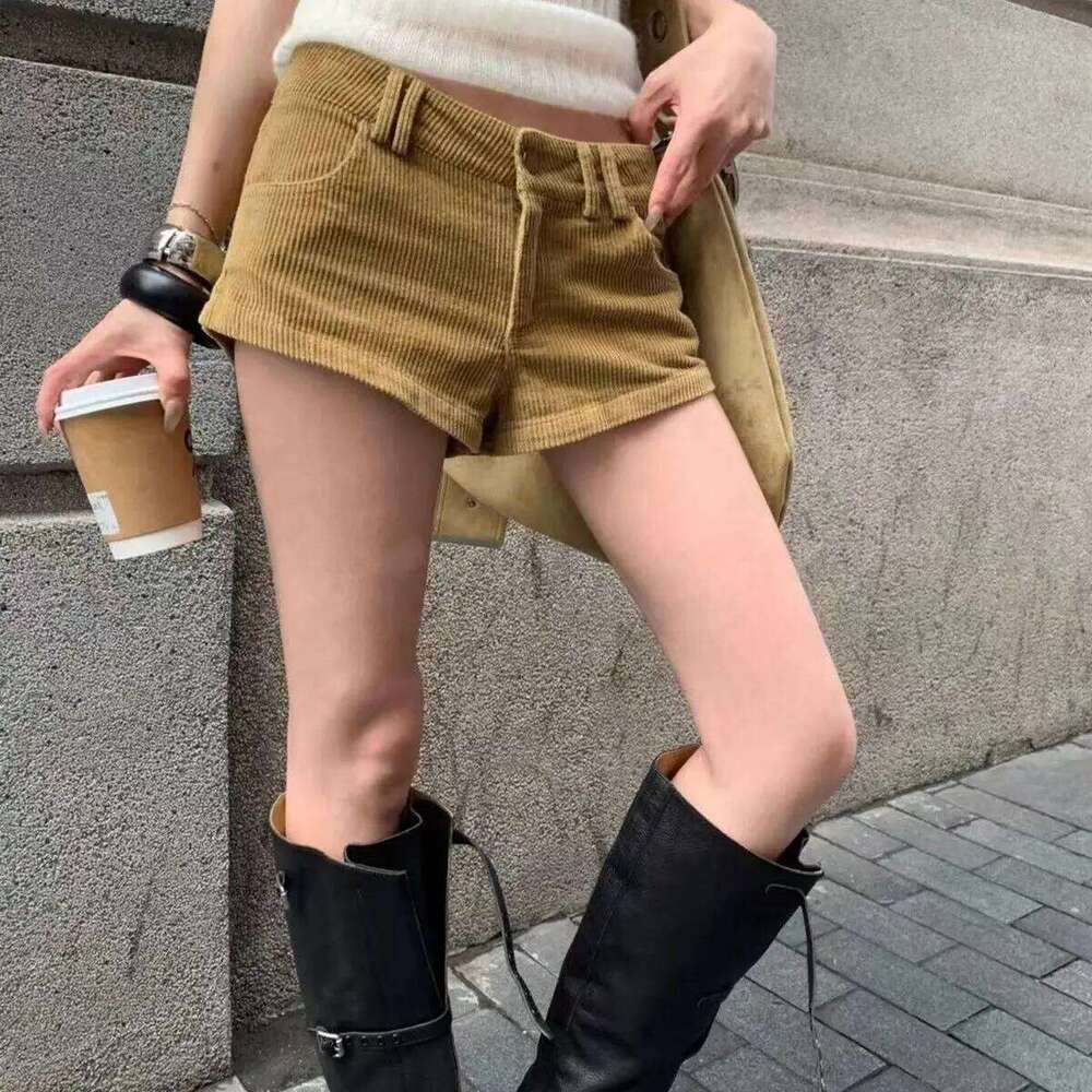 2025 Autumn New American Spice Girl Corduroy Shorts Women's Casual High-waisted A-shaped Hot Pants XJ260206