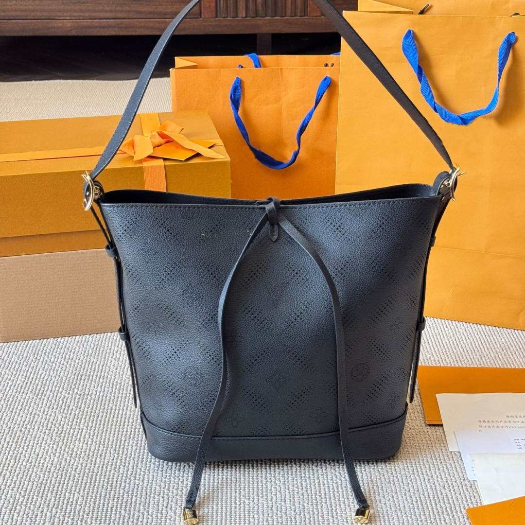 Designer Bag Blossom leather Bag Luxury Bag High Quality and leather shoulder strap Bag Women's Wallets Bag Handbags Bag 10A.