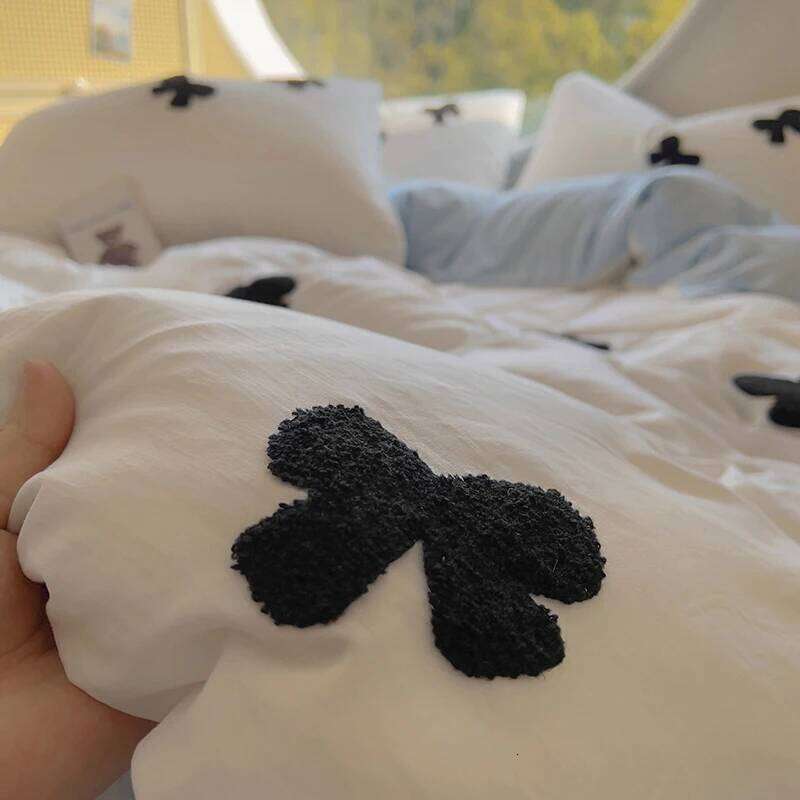 3pcs Duvet cover set 1*Duvet Cover + 2*Pillowcase, Without Core, Butterfly knot yarn embroidery Bedding Set, Soft Comfortable XJ260206